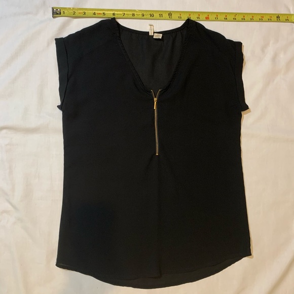 Japna Top - Picture 7 of 10